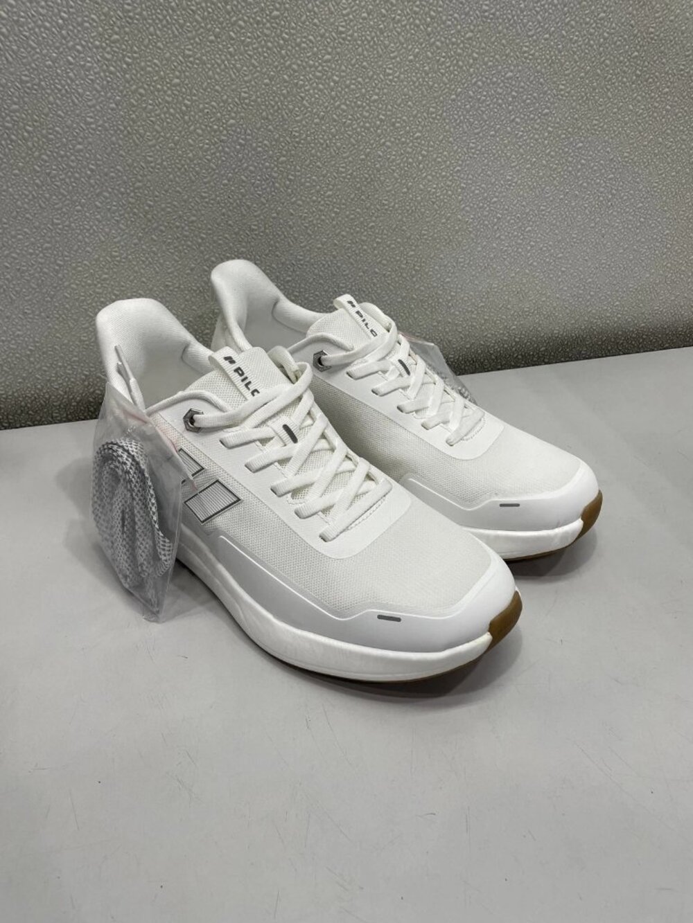 Piloti Trainer Sneakers Men's US 9, White